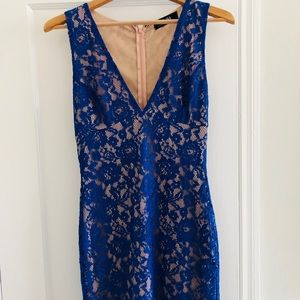 Lulu*s royal blue / tan lace dress 👗